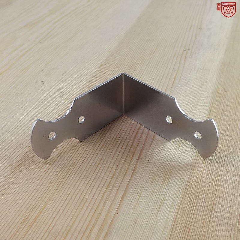 AW008 caja de aviones caja de accesorios caja de armario caja de madera hardware código de ángulo de hierro 90 grados borde de envoltura de ángulo protector de ángulo
