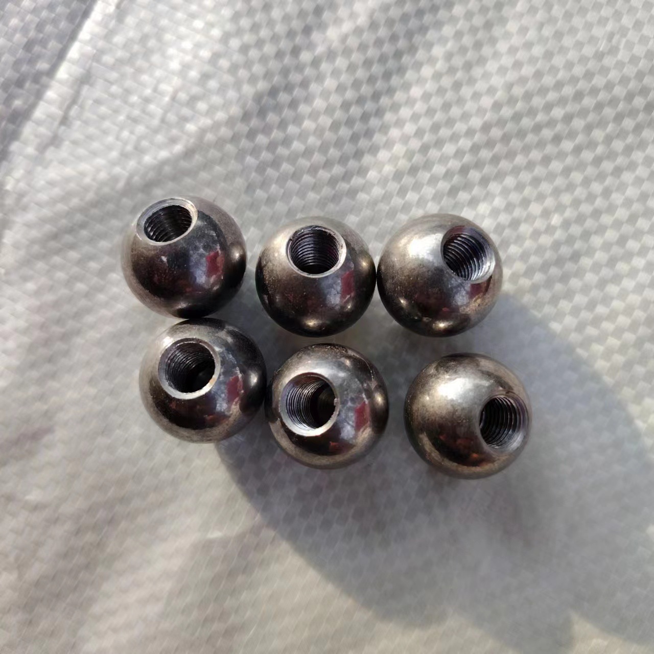 通孔碳钢钢球 攻牙通孔滚珠 m6m8m10碳钢实心圆球滚珠轴承配件