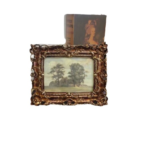 European American style retro nostalgic golden hollow photo frame French classical photo living room table creative ornaments hanging on the wall
