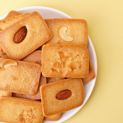 Nut cake pastry snack almonds cashew coconut fruit slices bulk wholesale trending snack cheese cake