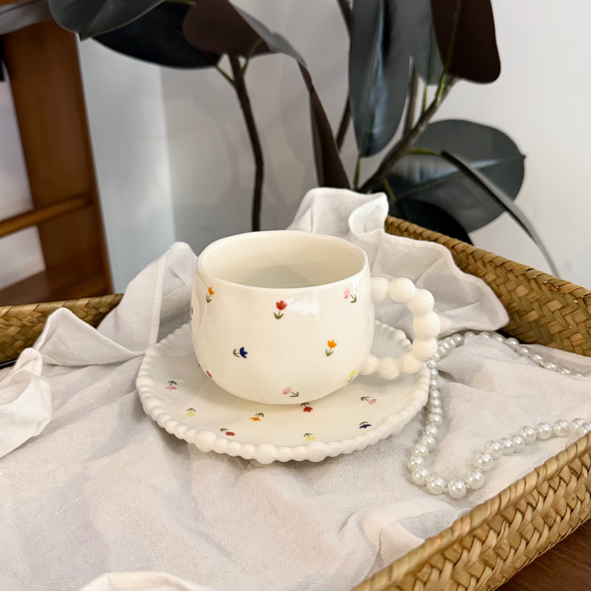 Ins estilo francés mano irregular cerámica taza de café plato mango de cuentas amor plato de té de la tarde taza transfronteriza