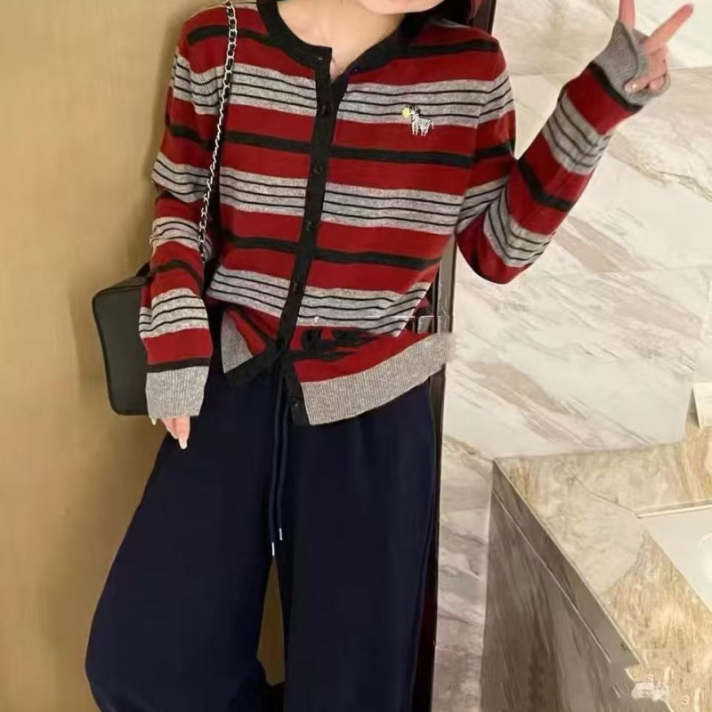 条纹刺绣针织开衫外套女秋季设计感小众毛衣软糯宽松短款长袖上衣|undefined