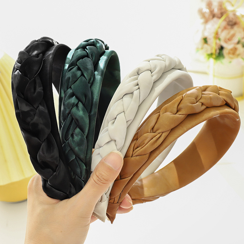 Simple Woven Pu Leather Headband Wholesale Nihaojewelry display picture 2