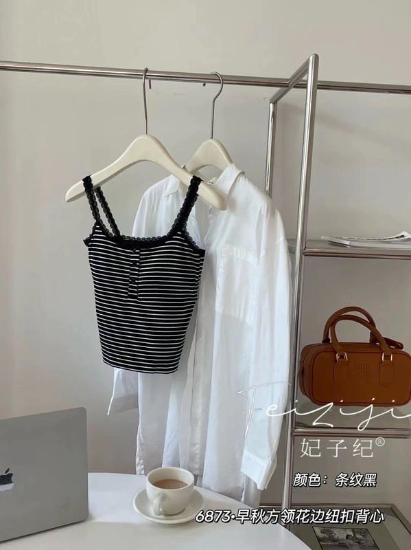 秋冬轻暖衣蕾丝花边纽扣吊带背心女带一体罩杯美背内衣防走光上衣|undefined