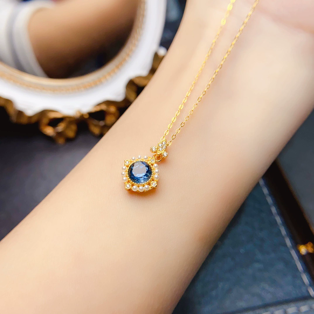 Новый натуральный топазовый кулон S925 Серебряный инкрустированный основной камень 6*6 мм