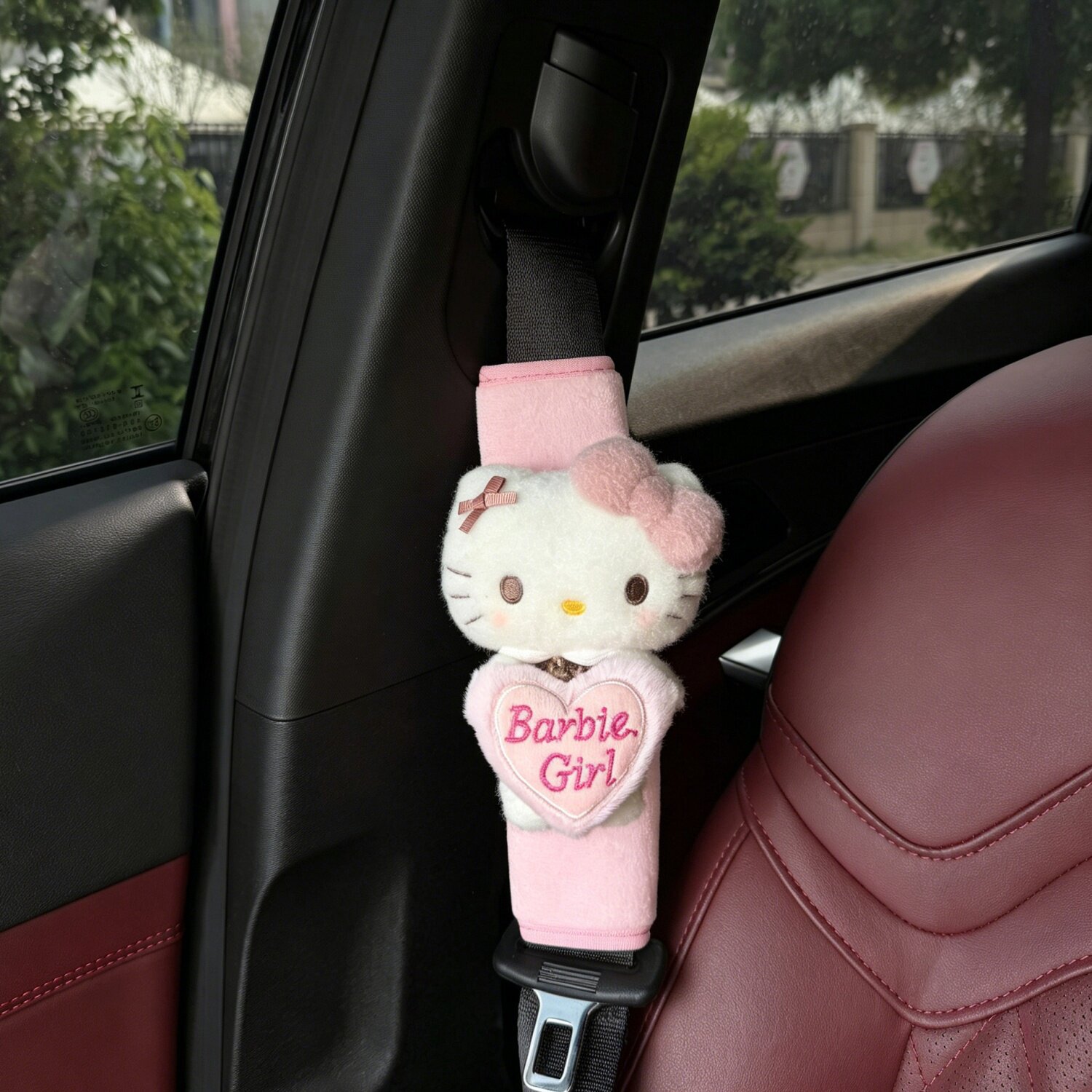 Checkered Heart-Shaped Hello Kitty Cute Car Seatbelt Shoulder Pad Car Decoration Interior Decoration Gift