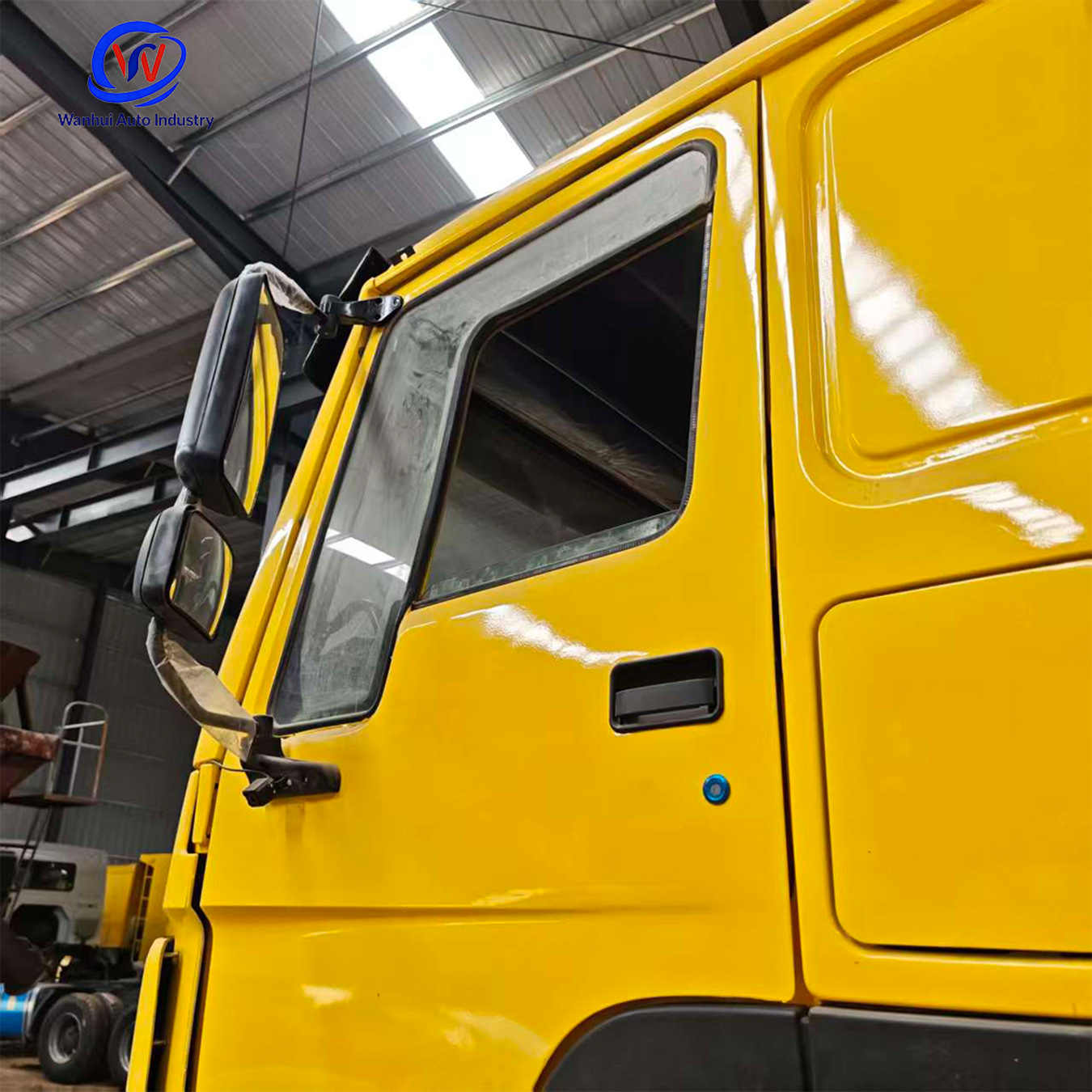 Howo 8×4 heavy-duty dump truck, 400 horsepower, specialized for mining and infrastructure, 90% new, engineering dump truck