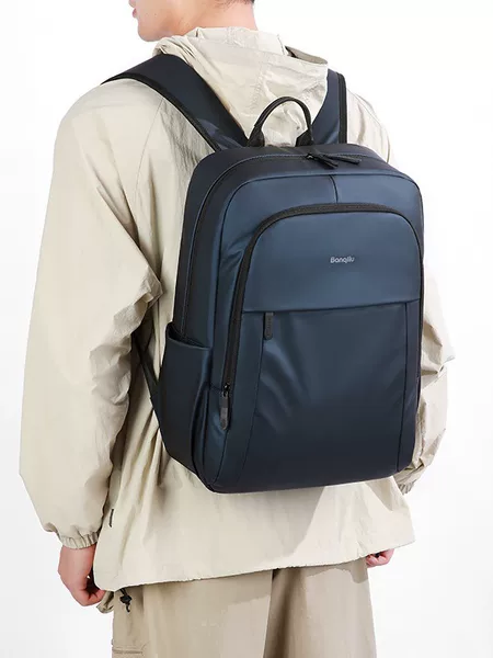 New cross-border large-capacity backpack for men, sports and leisure, water-resistant, suitable for daily commuting, large-capacity backpack