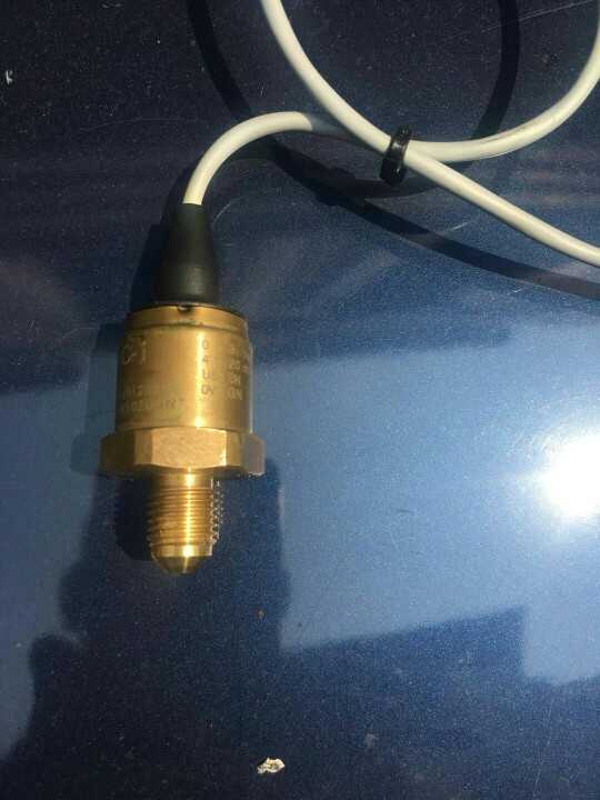 克莱门特水冷热泵机组 比泽尔压缩机高压传感器 克莱门特空调专用