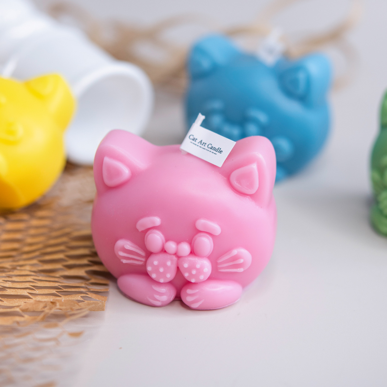 Venta caliente kate en forma de gato vela aromaterapia decoración del hogar regalo de la mano de los niños regalo de cumpleaños al por mayor rojo blanco azul verde