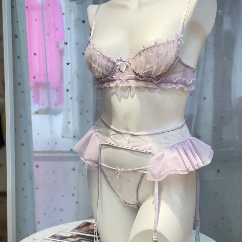 Meiyi sexy critical attack Garter three-piece bra suit hot sexy lace transparent seductive sexy women