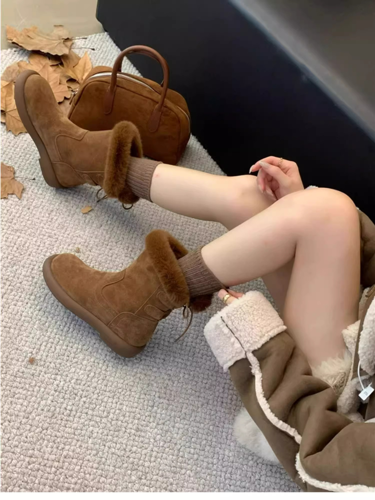 Winter Baumwolle dicken Sohlen Schnee für Frauen 2024 Winter neuen Stil mit Plüsch Isolierung, modische und vielseitige flache_voghion.com