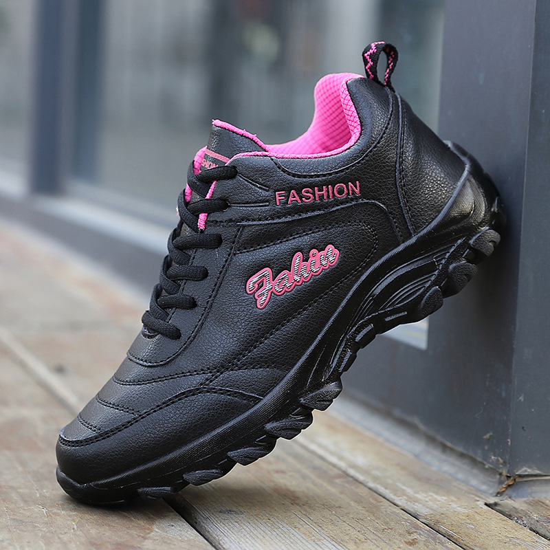 Demi-season lightweight fashionable “mom shoes”