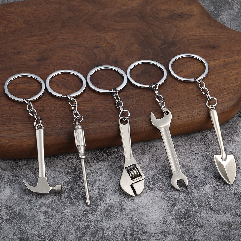 Herramientas de simulación 3D llavero herramientas creativas llavero metal práctico pequeño regalo llave herramienta llavero