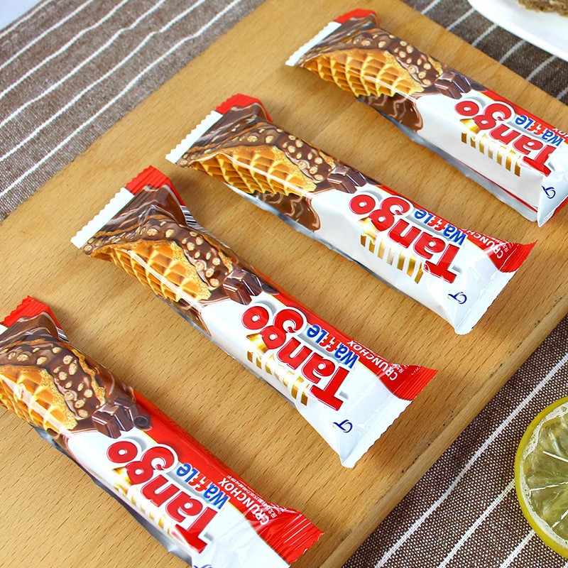 印尼進口Tango探戈咔咔脆威化餅乾巧克力味夾心零食小吃休閒食品