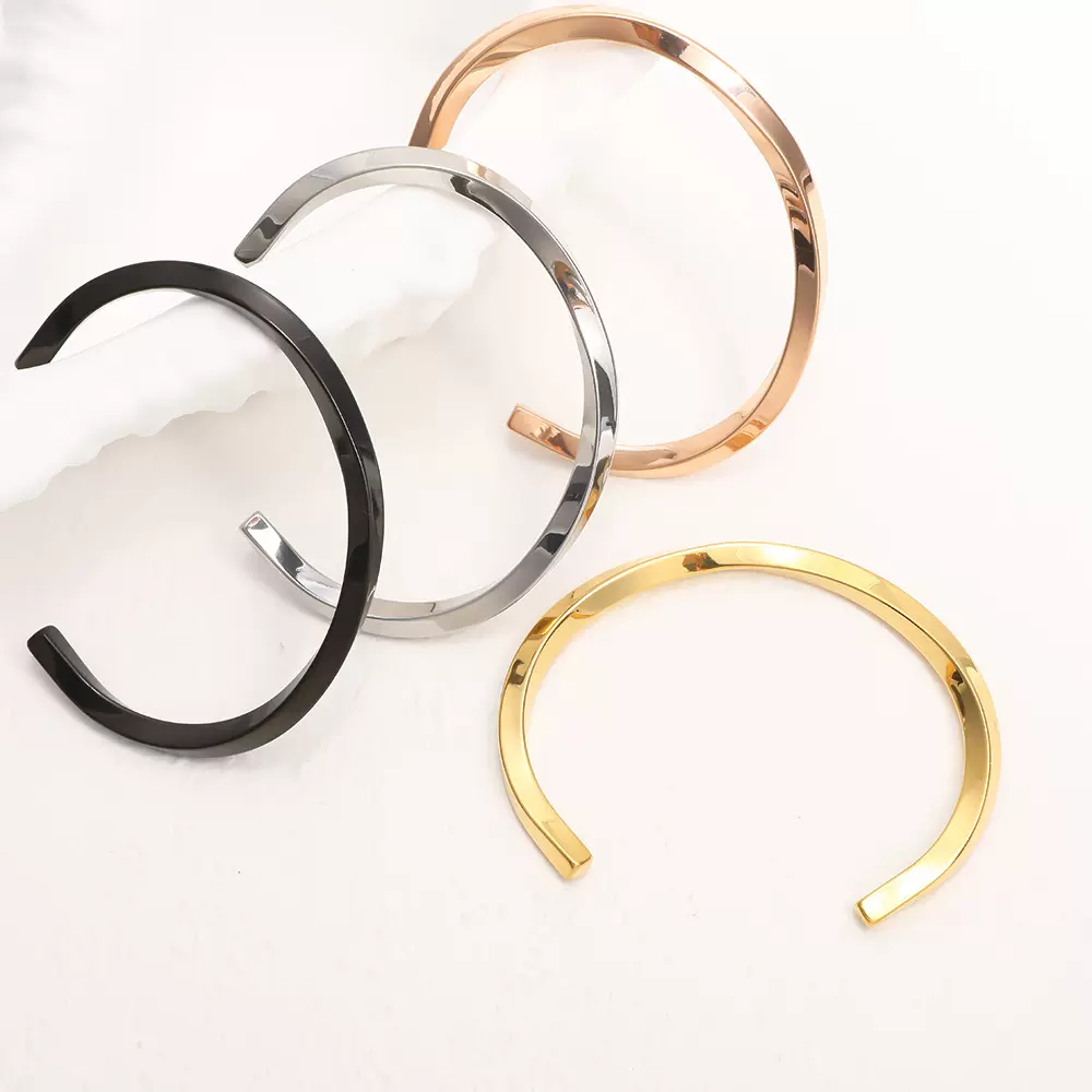 欧美跨境莫比乌斯环手镯钛钢真空镀几何扭曲手环简约时尚百搭手饰