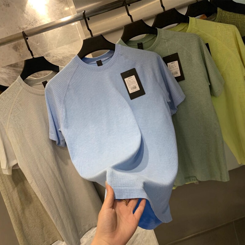 Lu Series Is a Hit! Couple's Seamless One-Piece Knitted High-Elastic Breathable Men's Casual Round-Neck Short-Sleeve T-Shirt Lu Series Is a Hit! Couple's Seamless One-Piece Knitted High-Elastic Breathable Men's Casual Round-Neck Short-Sleeve T-Shirt