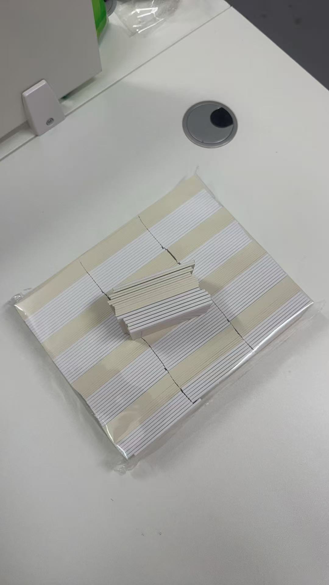 Wholesale Tempered Glass Film Hydrogel Film Cloth Wrap Squeegee Premium Velvet Large Scraper Card Mobile Phone Screen Protector Application Tool Air Bubble Removal