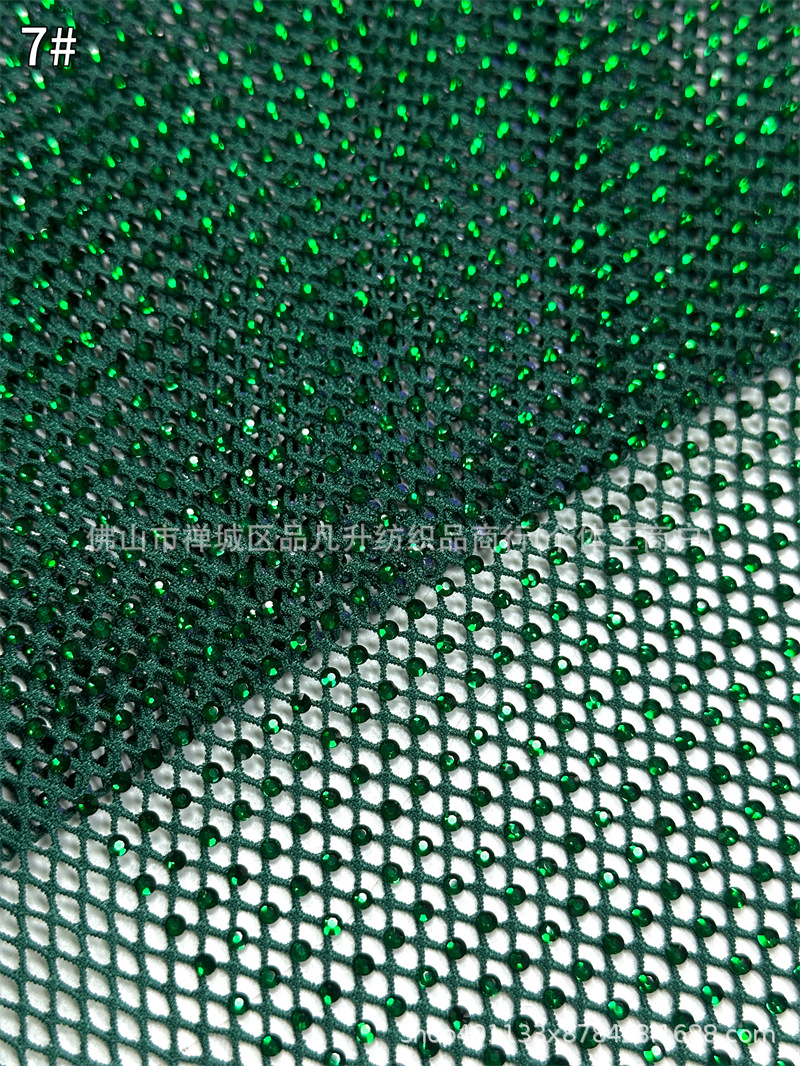 Fabricante nuevo al por mayor Zhongshan 10 hilera de tela de perforación de vidrio austríaco vestido de desfile