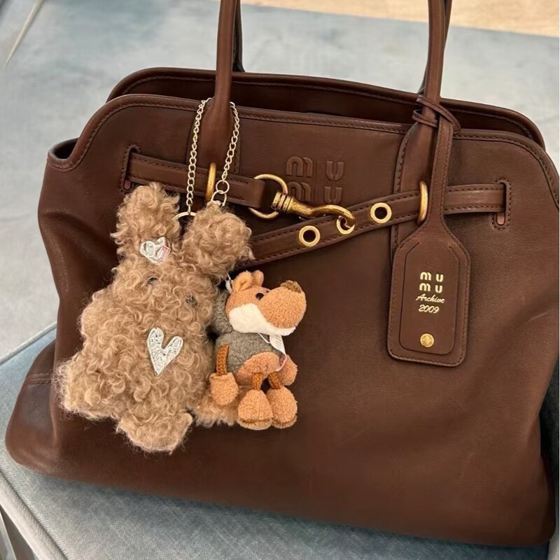 Miu Miu Large-Capacity Practical Tote Bag, Vintage Shoulder Underarm Bag, Aventure Commuter Bag