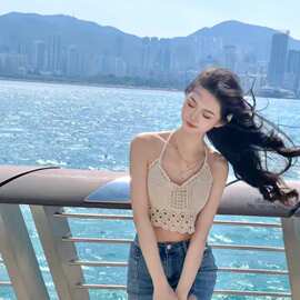 海边沙滩小吊带背心女泰国曼谷旅游度假美背挂脖系带胸垫小众上衣