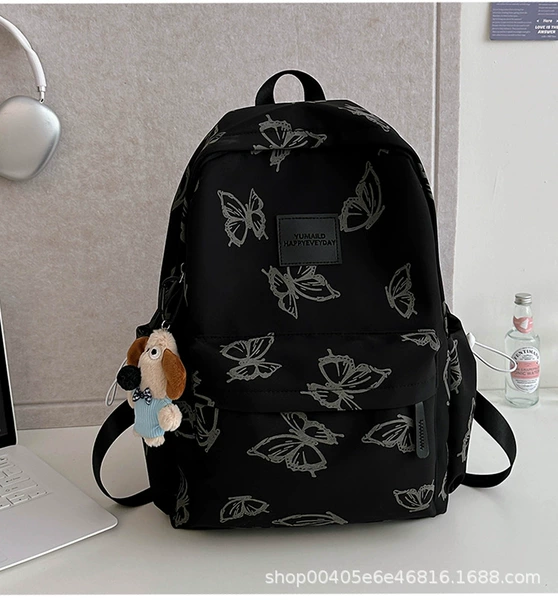 Black [+pendant]