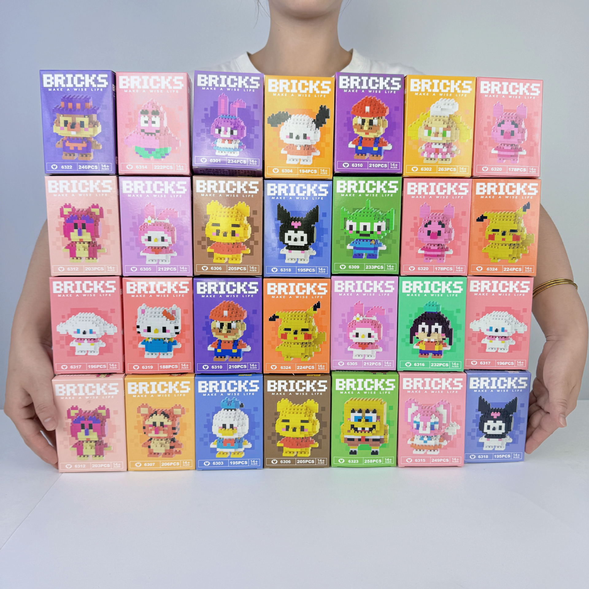 Juguetes de muñeca de dibujos animados de bloques de construcción de micropartículas educativos para niños Compatible con Lego para niños y niñas