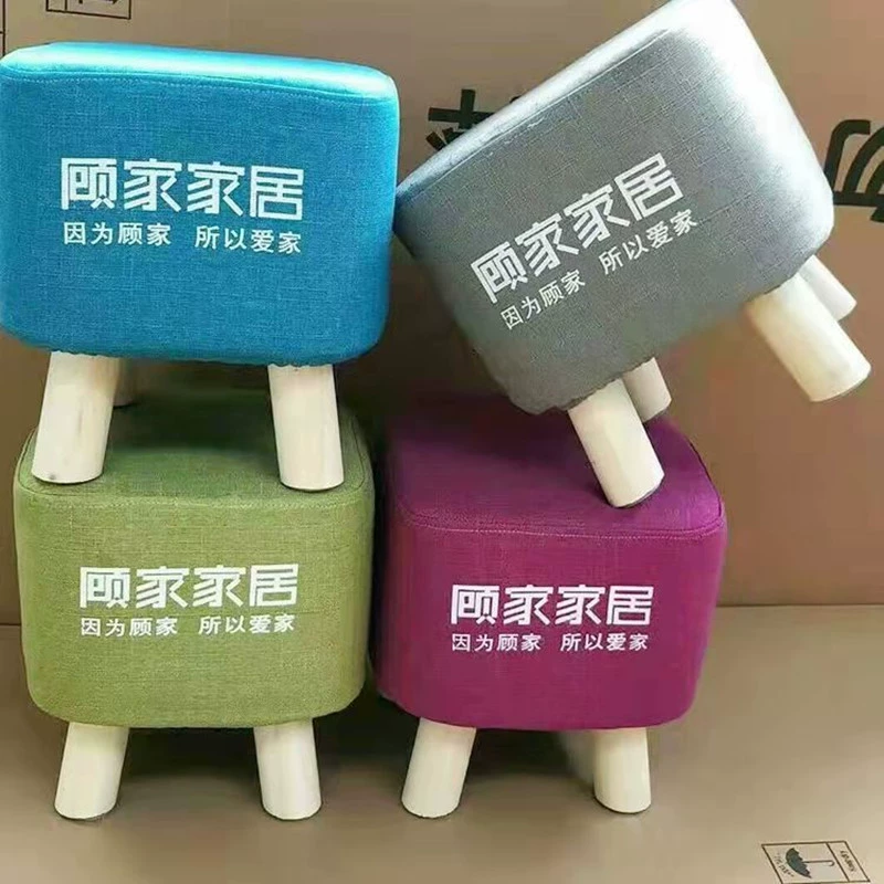 Изготовленный на заказ маленький табурет из цельной древесины Табурет для смены обуви Печатный логотип Диван Табурет Детский табурет Shang Super Mother and Baby Store Подарок