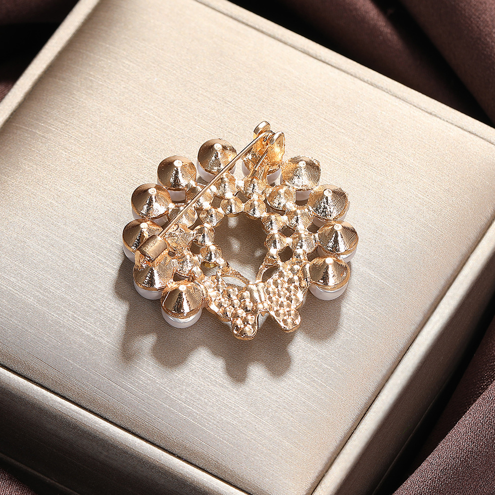 Broche elegante em liga para mulher, acessório de colar sofisticado_voghion.com