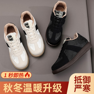 New Winter Two Cotton Shoes Women's Casual Sports Board Shoes Retro Trend Comfortable Comfortable fleece-lined Thickened White Shoes