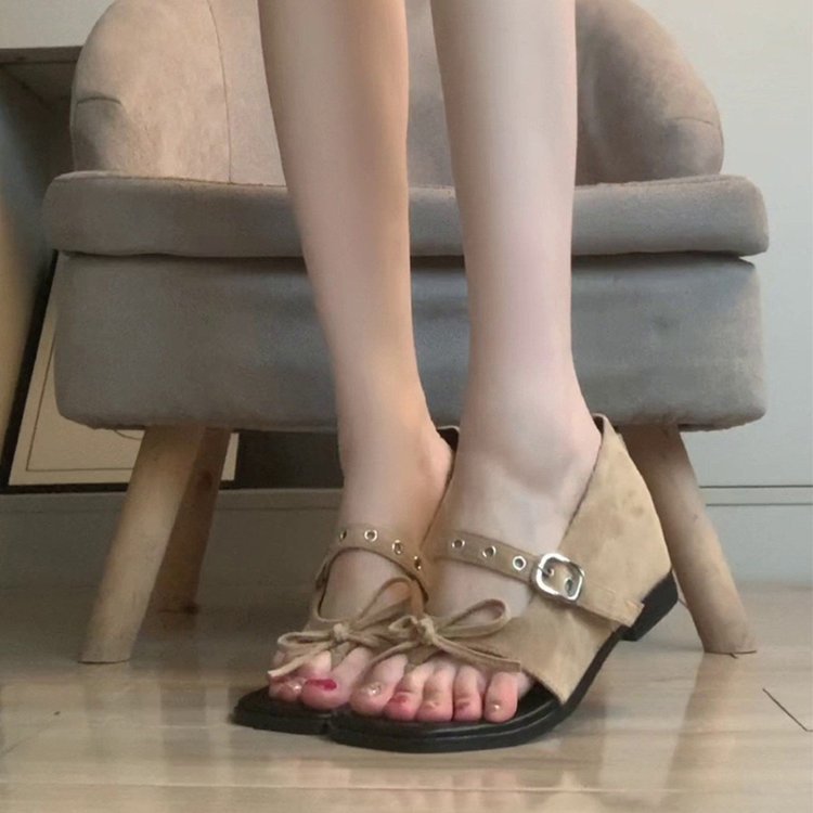 Frase Retro cinturón botón sandalias de dedos desnudos mujeres verano 06 altura interior botón arco zapatillas frías