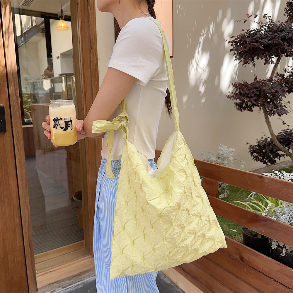 45153 Korean version pleated diamond-shaped bag for women, new casual large-capacity commuter underarm bag, crossbody single-shoulder bag for women Specification drawing