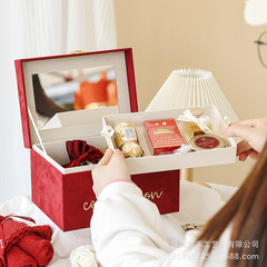 ハイエンドの結婚のお土産の箱のスエードの贈り物の箱の綿毛の布は結婚祝いの砂糖の箱の創意の小さい布の箱を持ちます。