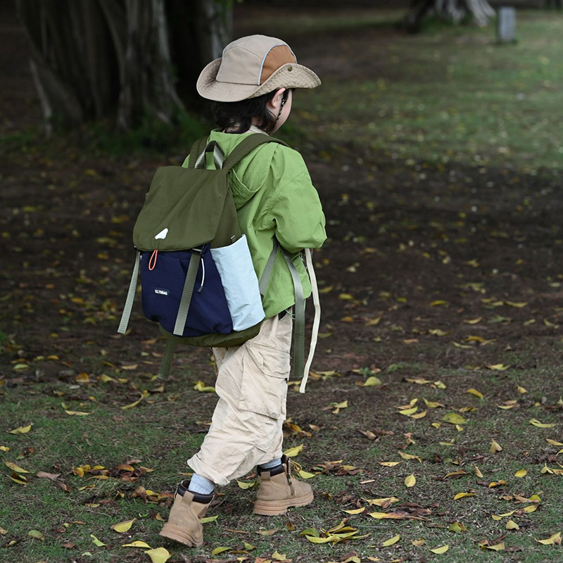2025 nuevos bolsos para niños, bolsos de montañismo al aire libre para niños geniales de moda coreana, mochila ligera para niñas de gran capacidad