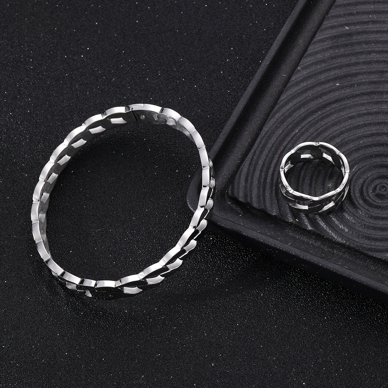 Straight trend cutting personalized titanium bracelet ring Fried Dough Twists chain set stainless steel jewelry seconds_voghion.com