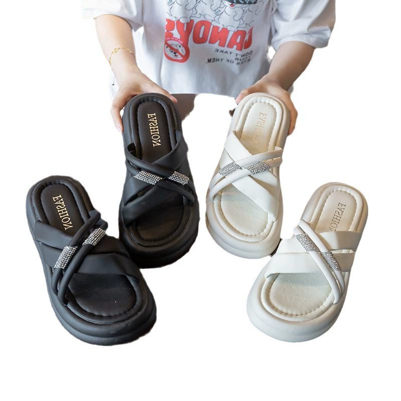 Summer slippers, non-slip beach sandals, soft sole, high-quality style