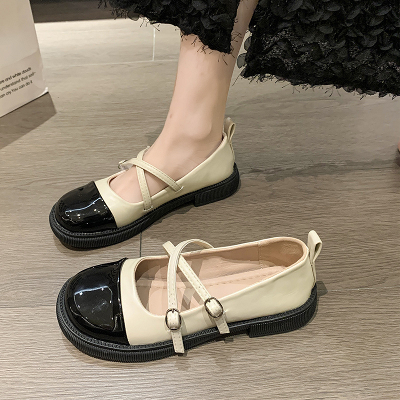 메리 제인 여성 신발 2024 봄과 가을 새로운 스타일의 작은 가죽 신발 여성 여름 프랑스 싱글 레이어 신발 스커트