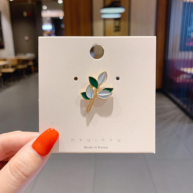 2026 Año Nuevo broche de dibujos animados Año del Caballo pequeño regalo pin accesorios insignia de Año Nuevo para niños decoraciones navideñas al por mayor