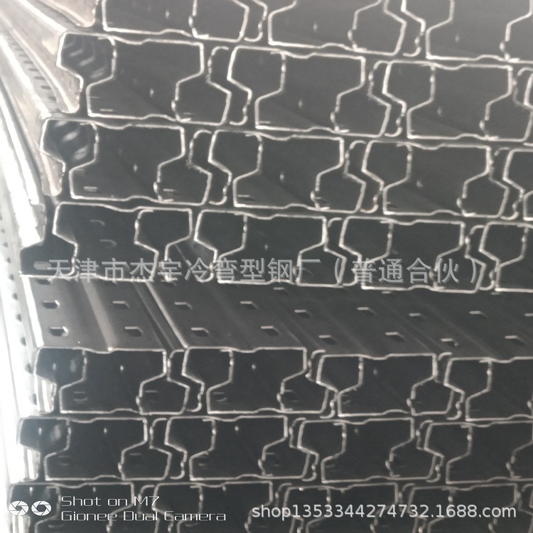 厂家直销货架立柱菱形孔蝴蝶孔量大优惠轻型承重重型镀锌镀锌防腐