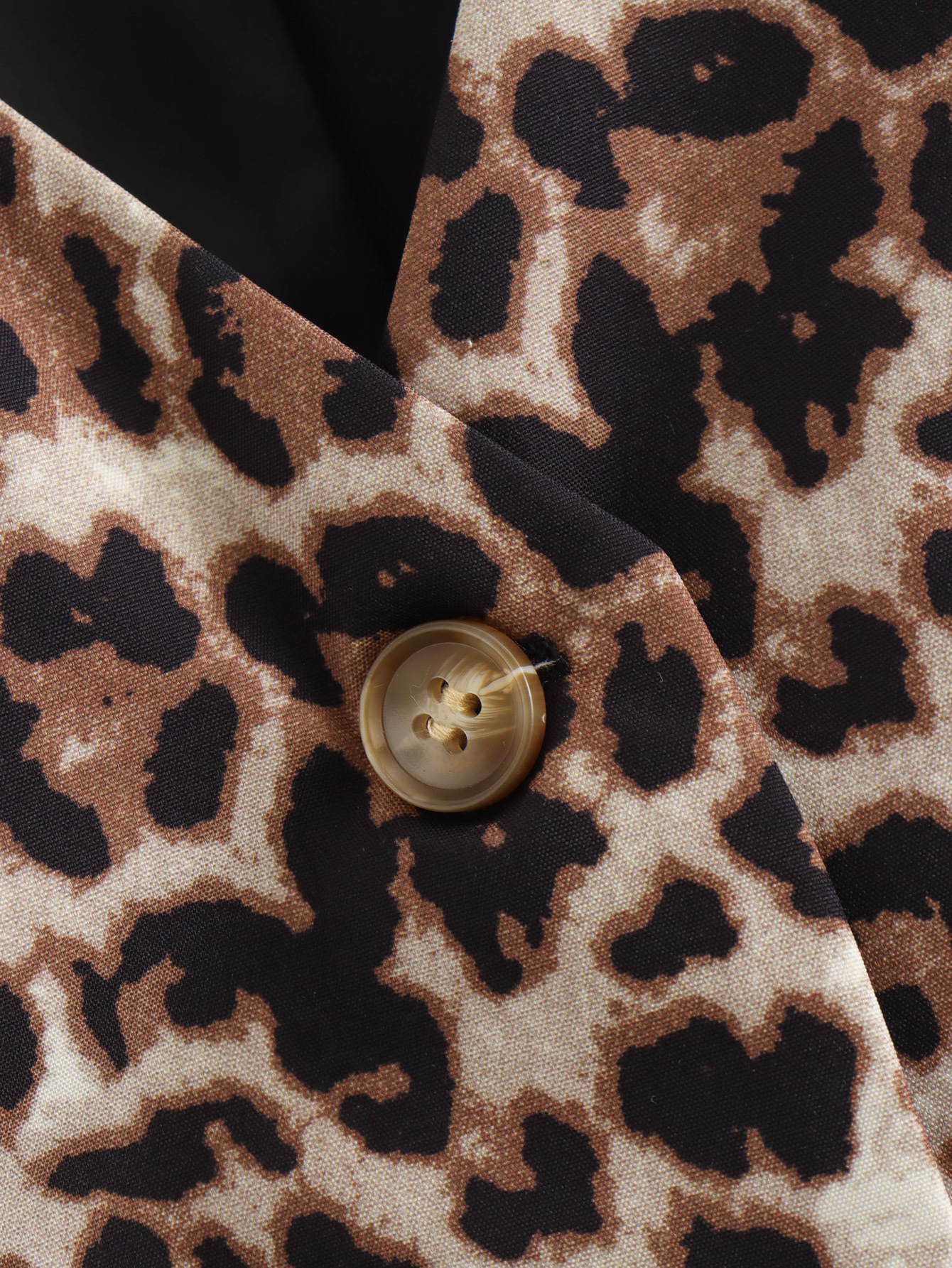 V Neck Neckline Wholesale Women's Streetwear Leopard Sleeveless Button Tank Tops
