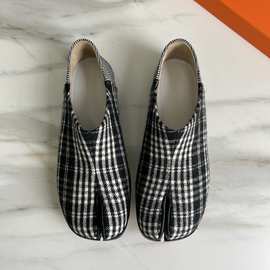 2025秋季新款法式浅口单鞋女分趾猪蹄鞋黑色波点一脚蹬玛丽珍