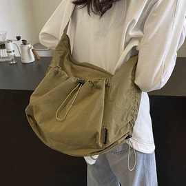 休闲背包;通用双肩背包;中大学生书包