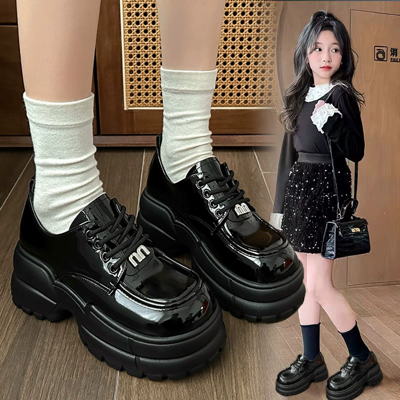 Маленькие кожаные туфли на толстой подошве для детей карликов женский английский стиль 2025 новый ретро дикий стиль для девочек повседневный кекс детская обувь