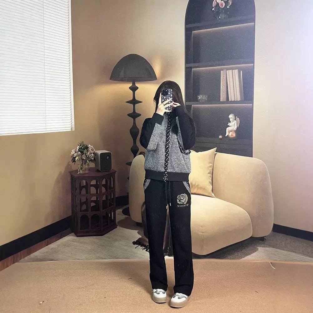 冬季加绒黑灰色休闲套装高级感时尚女装拼接拉链款套装两件套洋气