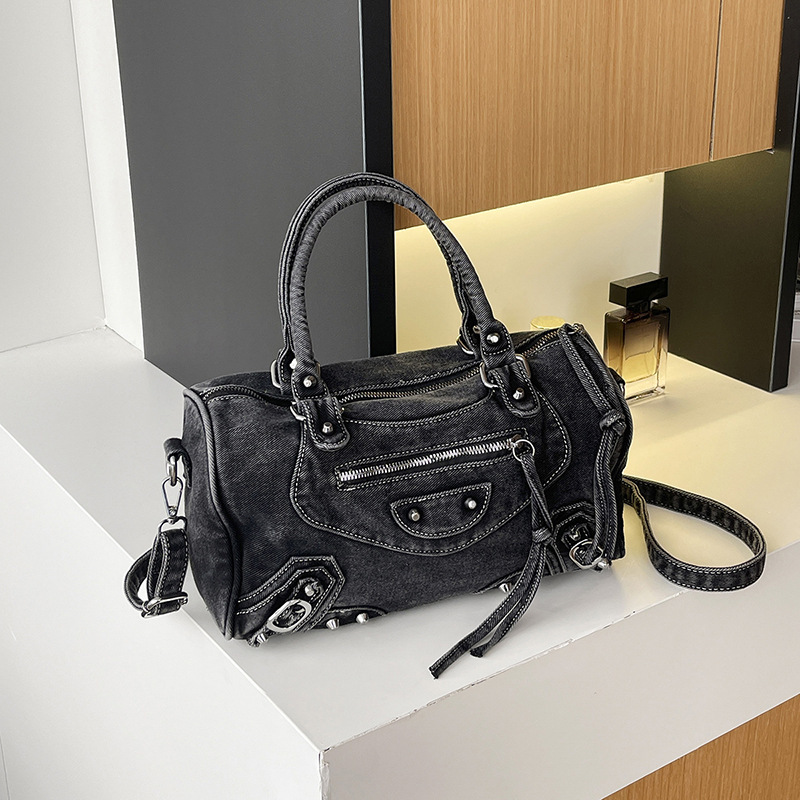 Vintage Rivet Large Capacity Denim Shoulder Bag for Women, 2026 Autumn New Sweet Cool Handbag, Casual Crossbody Bag Vintage Rivet Large Capacity Denim Shoulder Bag for Women, 2026 Autumn New Sweet Cool Handbag, Casual Crossbody Bag