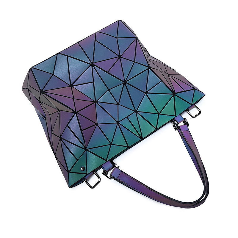 Cuciture romboidali laser Borsa a tracolla grande giapponese Bao Borsa a tracolla luminosa Borsa a secchiello_voghion.com