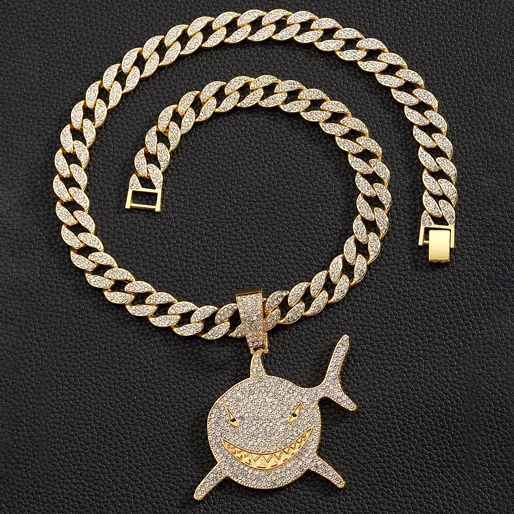 Europa y Estados Unidos tiburón transfronterizo diseño de aleación colgante collar de hombre cadena de moda cubana joyas de tendencia