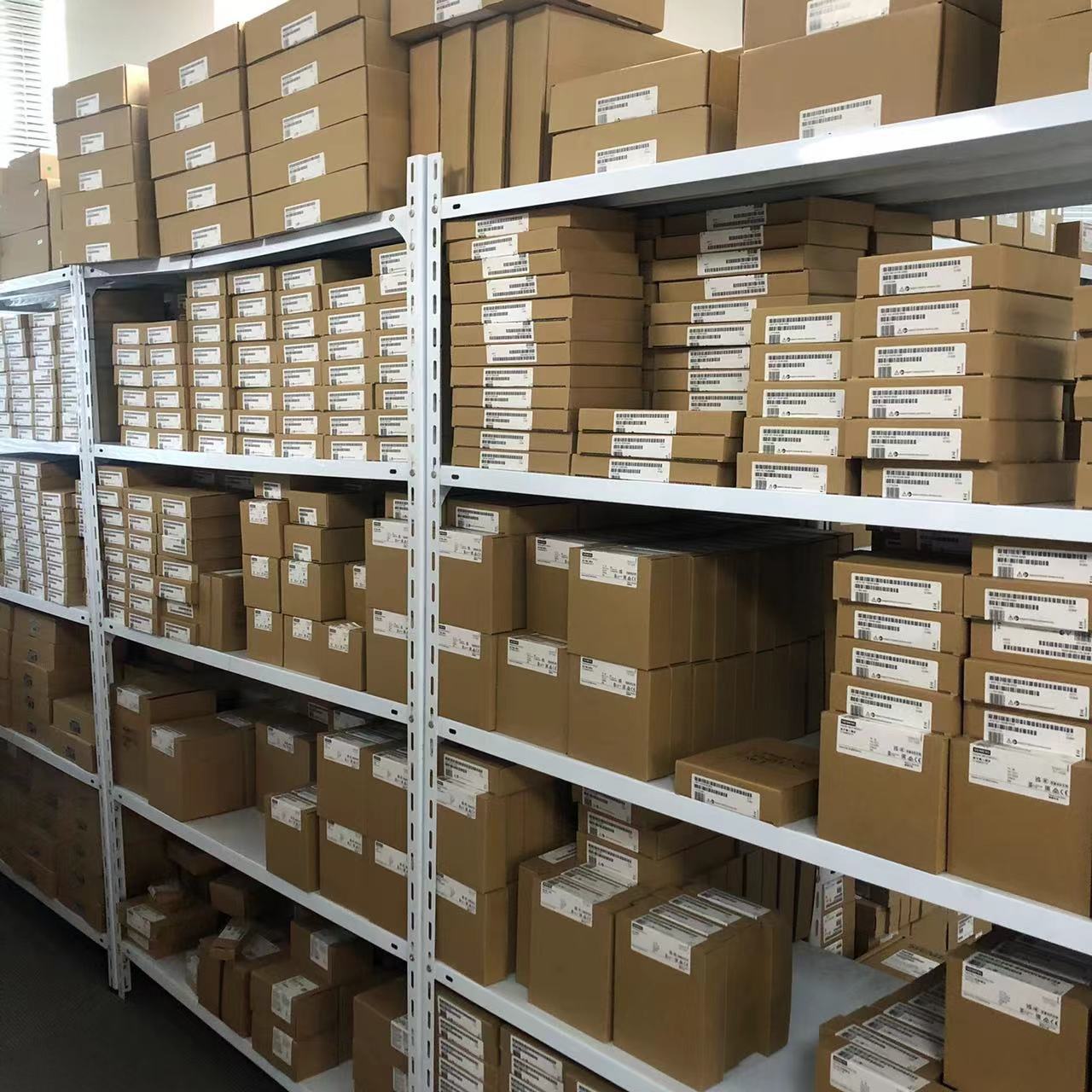 现货供应原装西门子6SL3210-1KE21-7UB1 7.5kw G120C一体式变频器