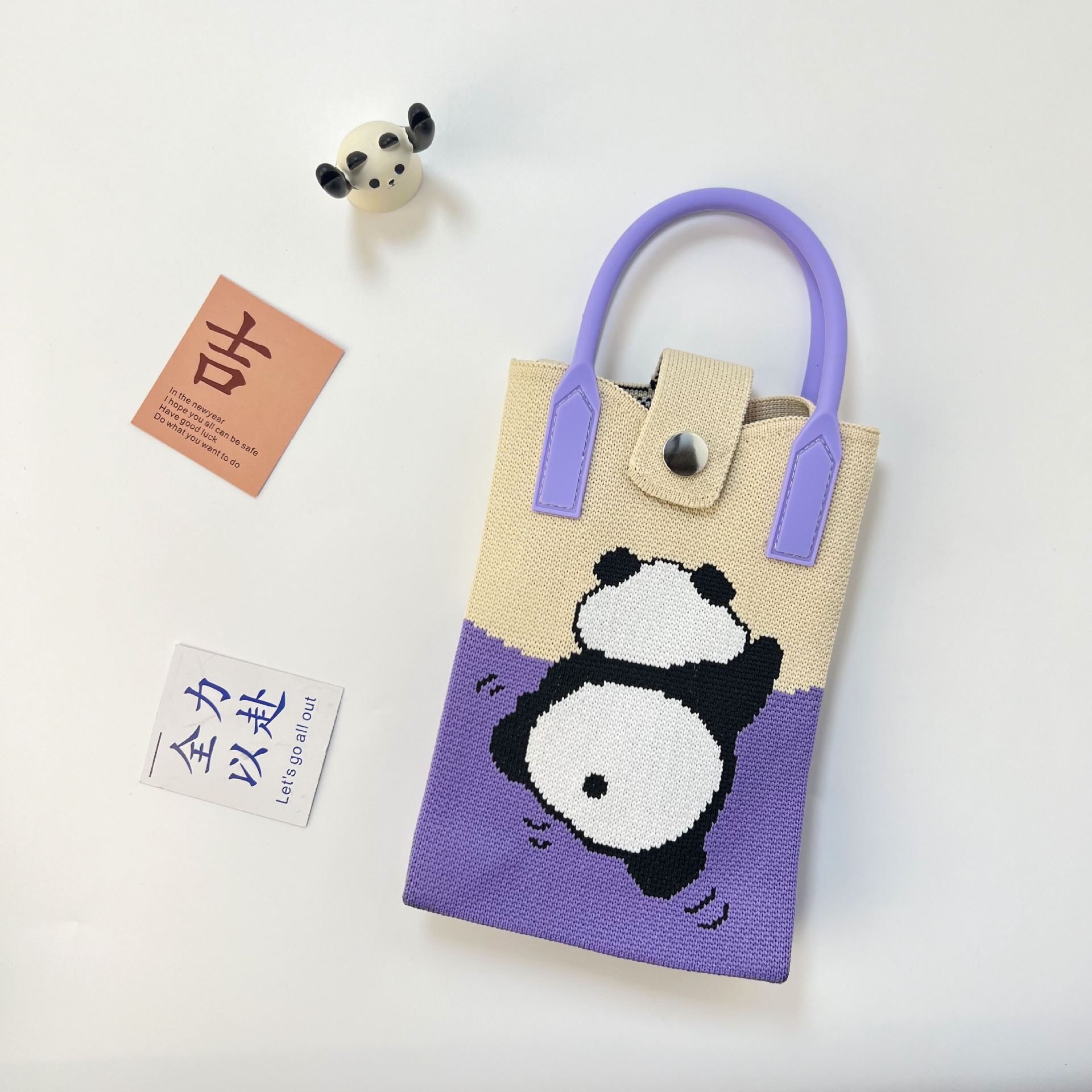 뒷모습 곰 보라색