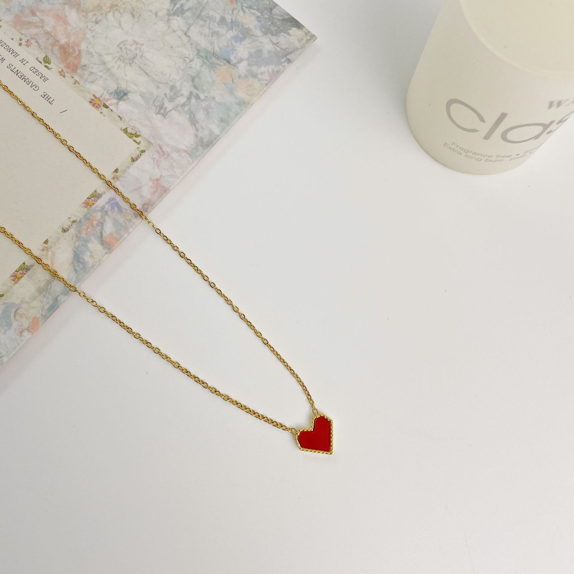 Fashion Round Rainbow Heart Shape Alloy Copper Plating Inlay Rhinestones Opal Shell Pendant Necklace